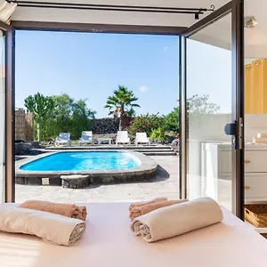 Villa Arriba 